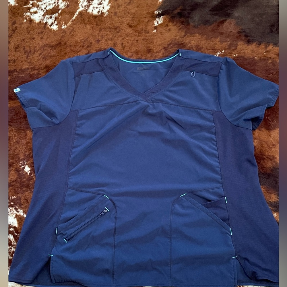 3x Scrubstar 4way stretch top